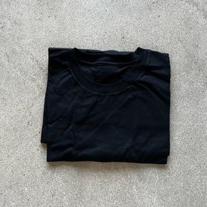 Men's black t shirt long sleeve. Made In Mexico. Size Medium